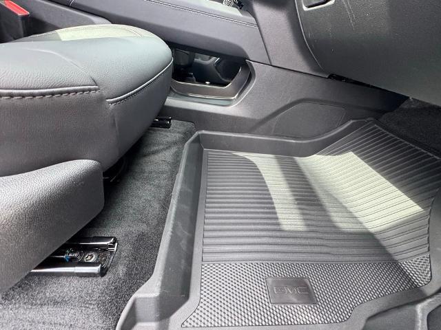 new 2025 GMC Acadia car