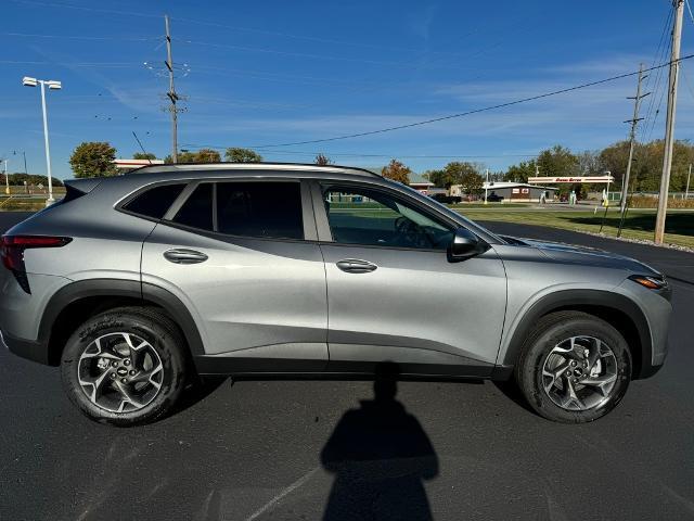 new 2025 Chevrolet Trax car, priced at $25,035