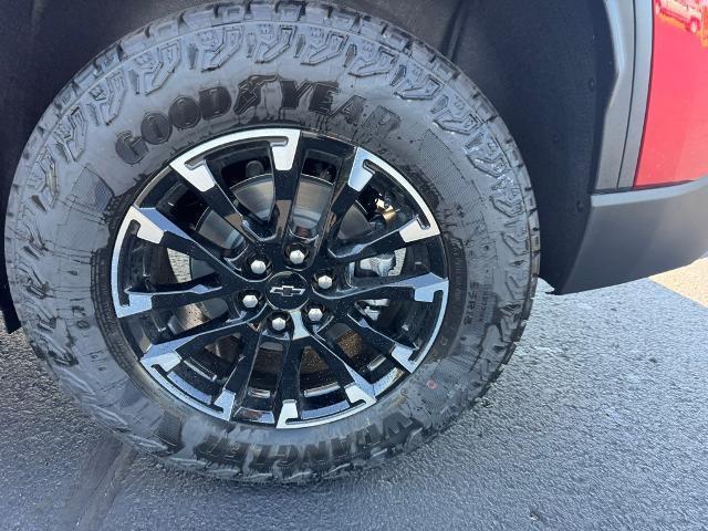 new 2025 Chevrolet Traverse car
