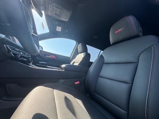 new 2025 Chevrolet Traverse car
