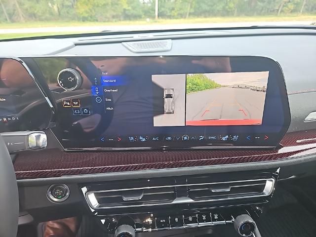 new 2026 Chevrolet Traverse car, priced at $60,300