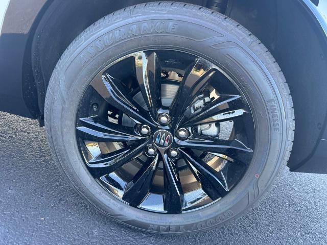 new 2025 Buick Envista car, priced at $28,755