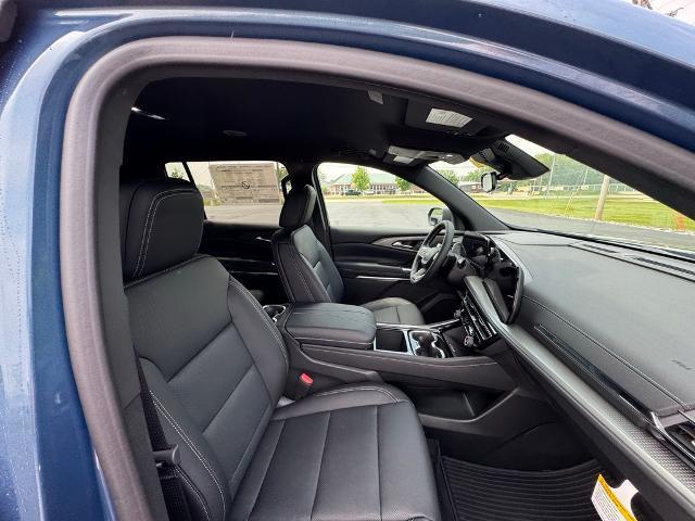 new 2025 Chevrolet Traverse car, priced at $45,700
