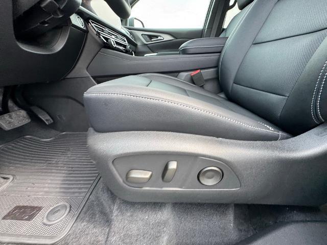 new 2025 Chevrolet Traverse car, priced at $45,700