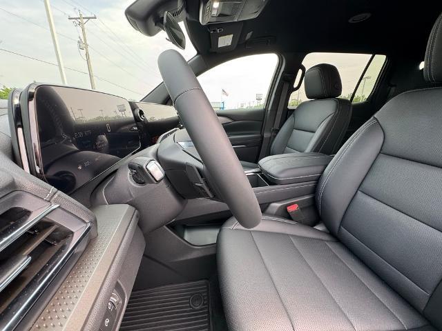 new 2025 Chevrolet Traverse car, priced at $45,700
