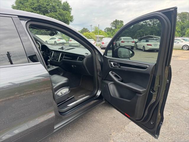 used 2017 Porsche Macan car
