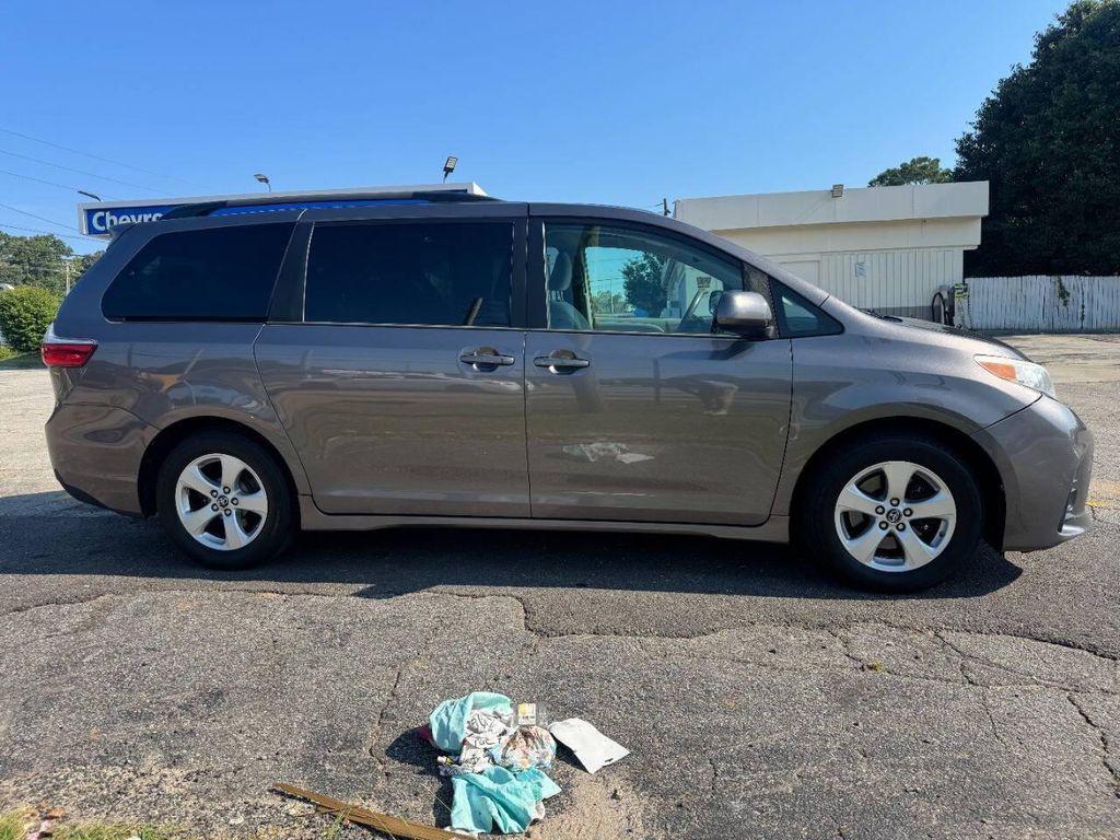 used 2018 Toyota Sienna car