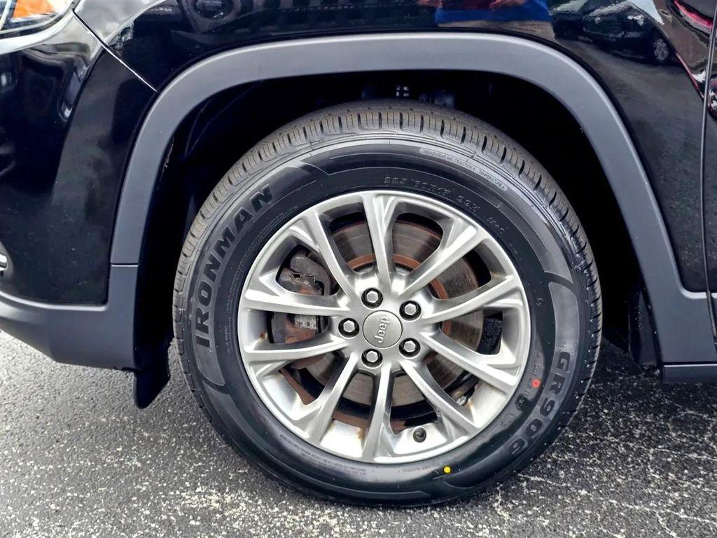 used 2019 Jeep Cherokee car, priced at $15,700