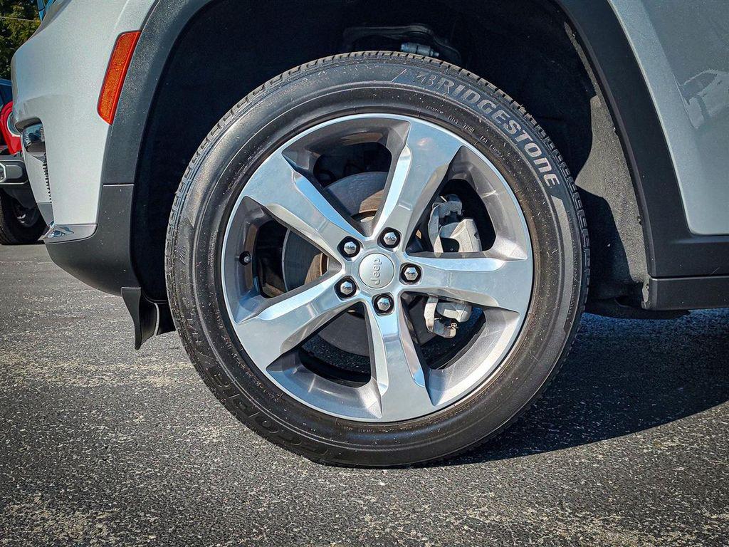 used 2022 Jeep Grand Cherokee L car, priced at $29,700