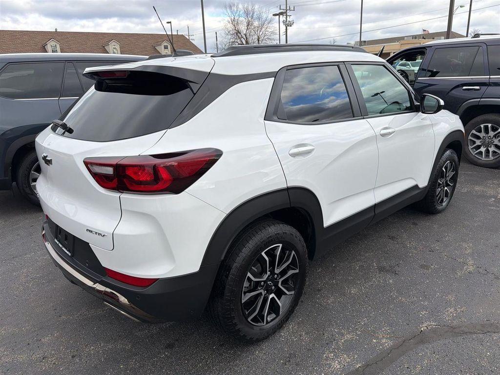 used 2024 Chevrolet TrailBlazer car, priced at $27,400