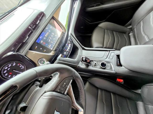used 2024 Cadillac XT6 car