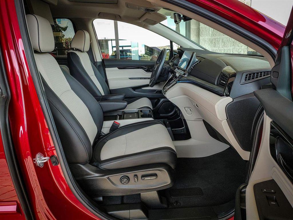 used 2025 Honda Odyssey car, priced at $49,000