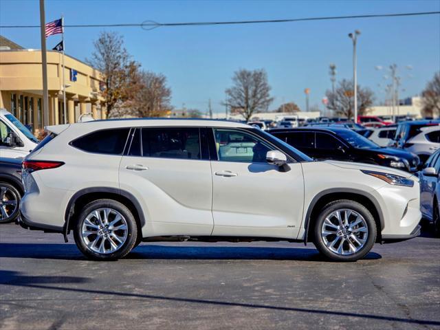 used 2023 Toyota Highlander Hybrid car, priced at $50,800