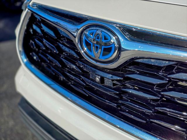 used 2023 Toyota Highlander Hybrid car, priced at $50,800