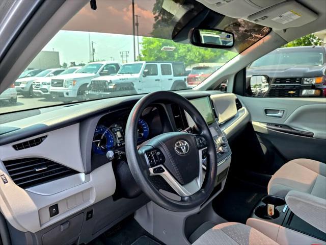 used 2018 Toyota Sienna car