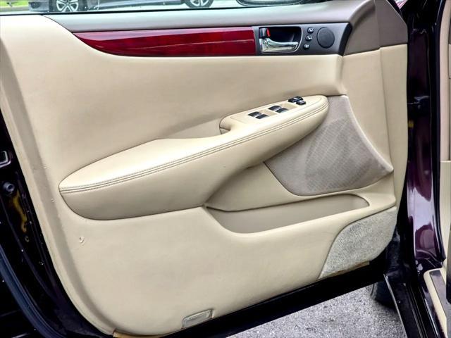 used 2004 Lexus ES 330 car, priced at $6,700