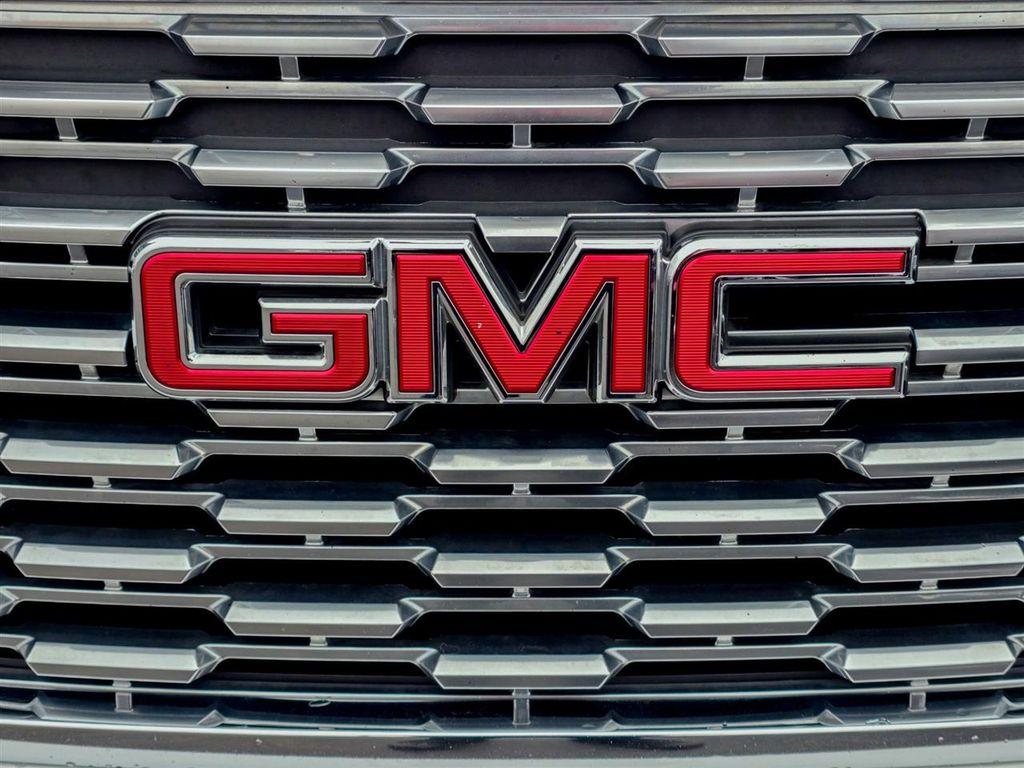 used 2018 GMC Yukon car, priced at $26,500