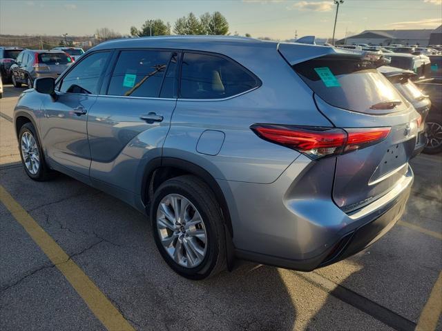 used 2020 Toyota Highlander car, priced at $36,300