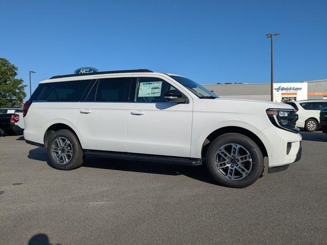 new 2025 Ford Expedition Max car, priced at $71,655