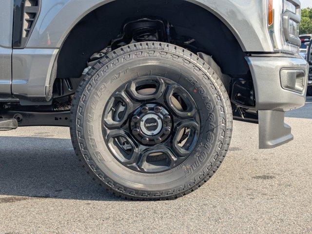 new 2025 Ford F-250 car, priced at $60,455