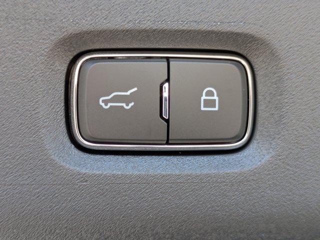 new 2025 Ford Expedition car, priced at $81,015