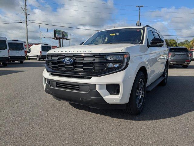 new 2025 Ford Expedition car, priced at $69,205