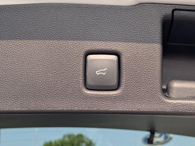 new 2025 Ford Escape car, priced at $39,890