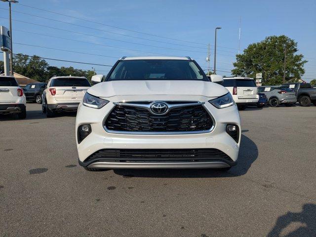 used 2024 Toyota Highlander car, priced at $51,900