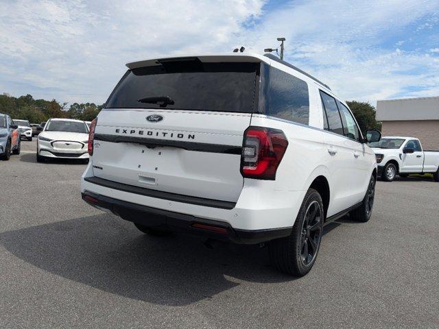 new 2024 Ford Expedition car, priced at $75,975