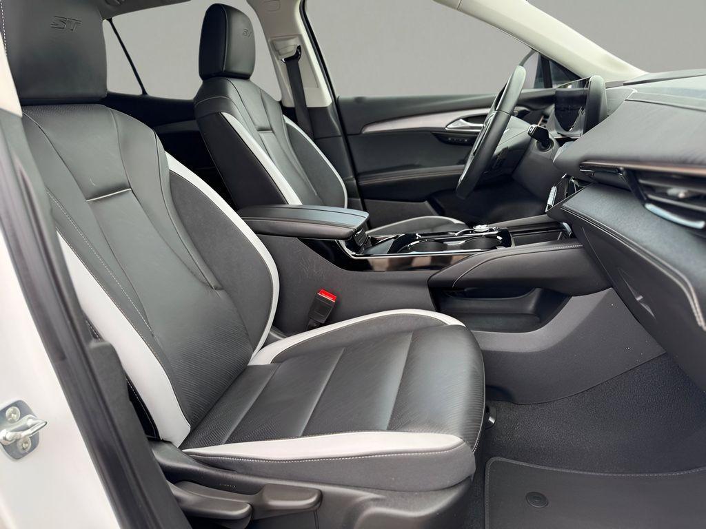 used 2024 Buick Envision car, priced at $31,945