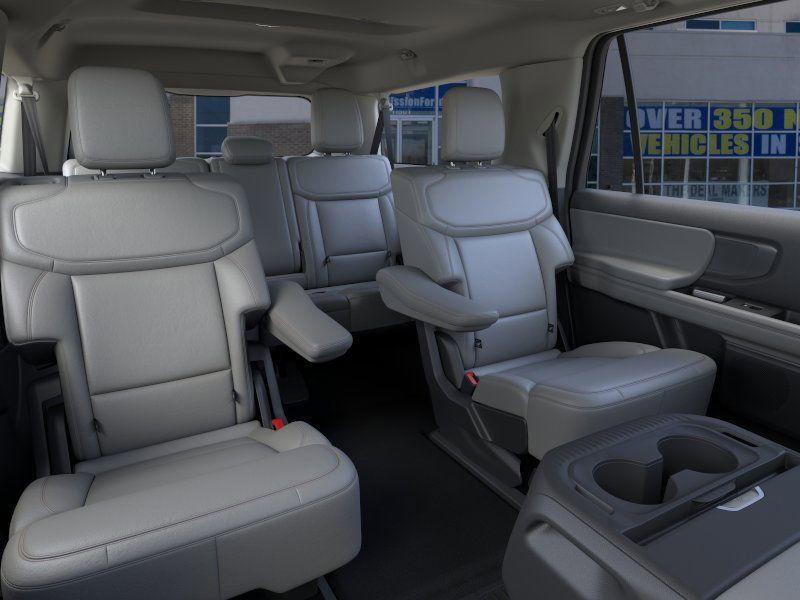 new 2025 Ford Expedition Max car, priced at $76,040