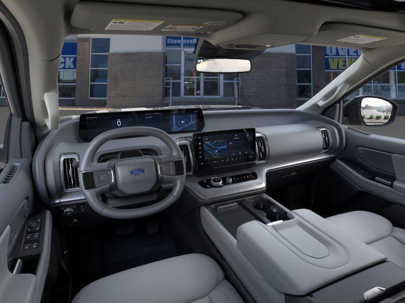 new 2025 Ford Expedition Max car, priced at $76,040