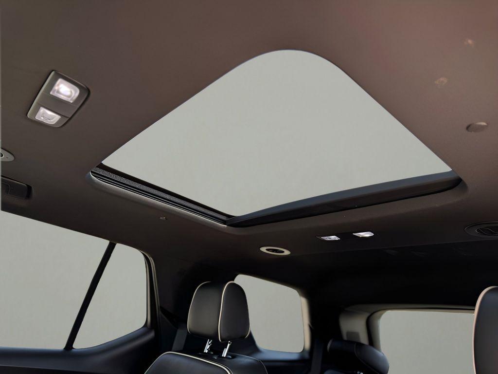 used 2023 Chevrolet Traverse car, priced at $33,985