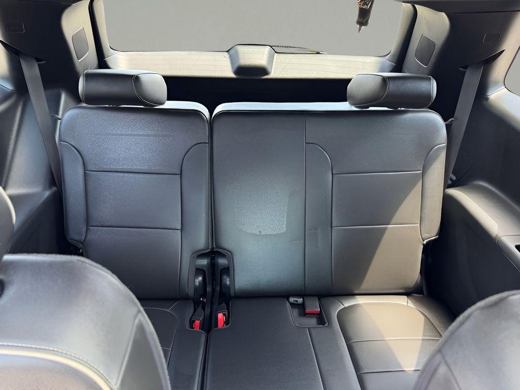 used 2023 Chevrolet Traverse car, priced at $33,985