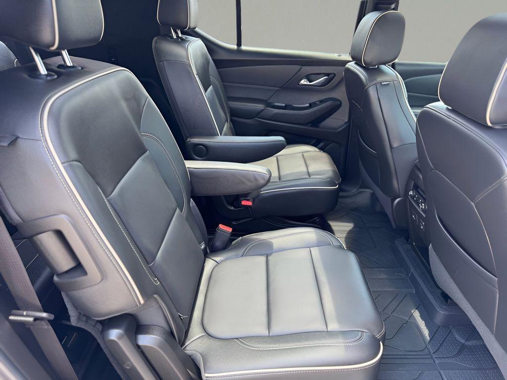 used 2023 Chevrolet Traverse car, priced at $33,985