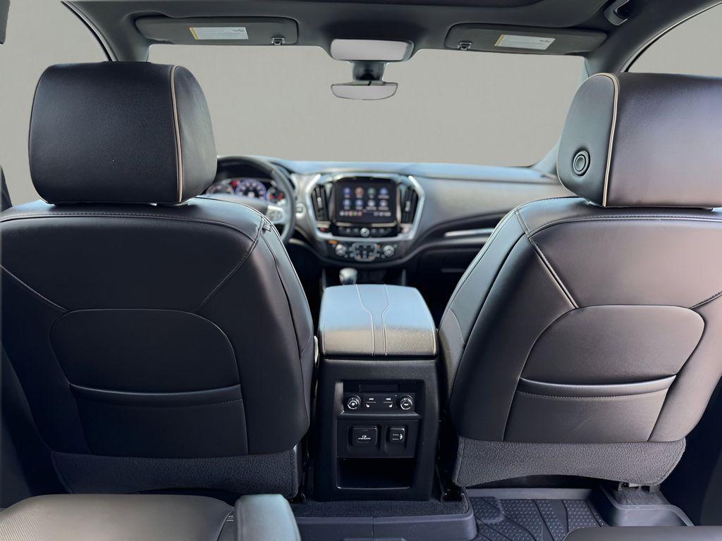 used 2023 Chevrolet Traverse car, priced at $33,985