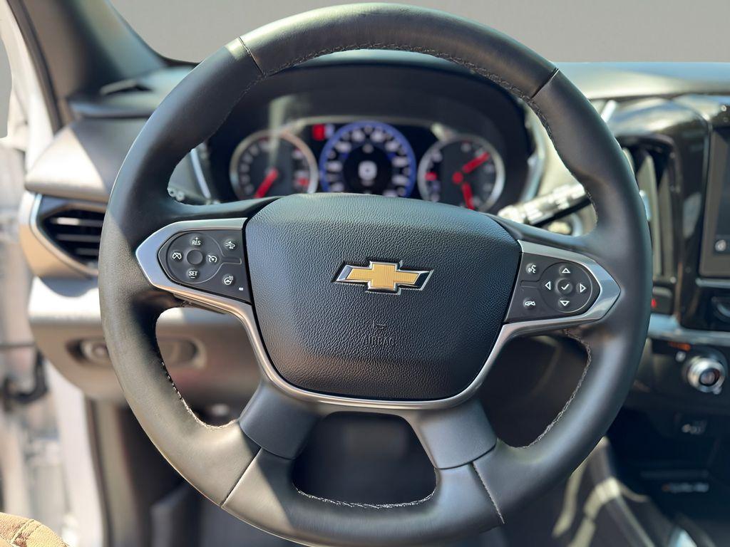 used 2023 Chevrolet Traverse car, priced at $33,985