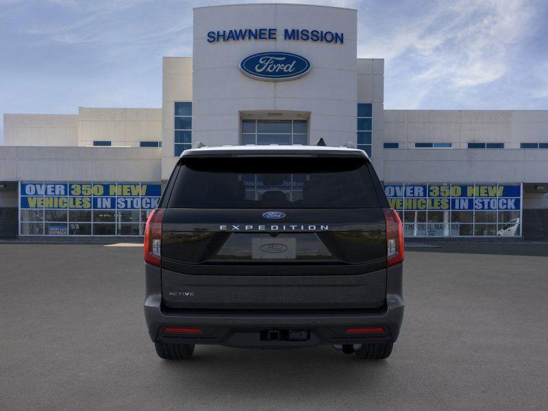 new 2025 Ford Expedition car, priced at $72,275