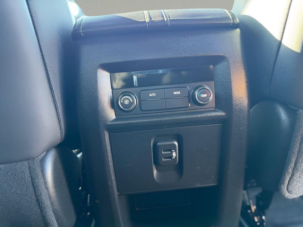 used 2023 Chevrolet Traverse car, priced at $32,765