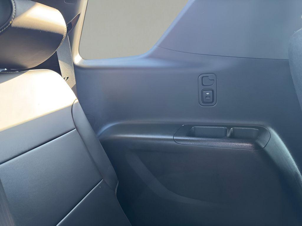 used 2023 Chevrolet Traverse car, priced at $32,765