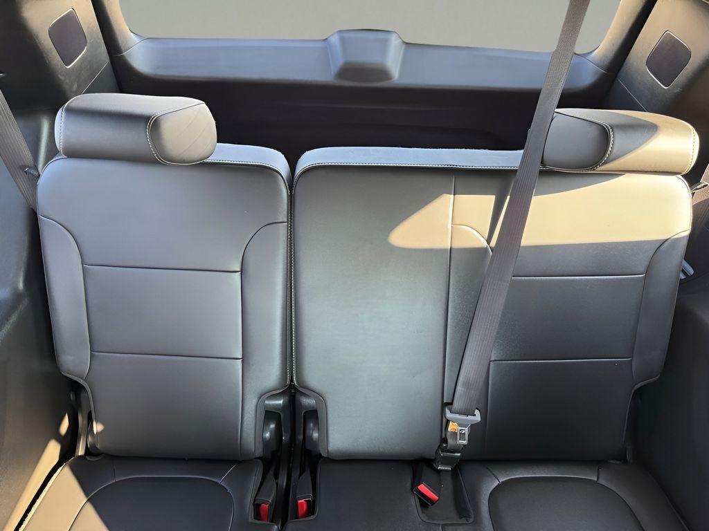 used 2023 Chevrolet Traverse car, priced at $32,765