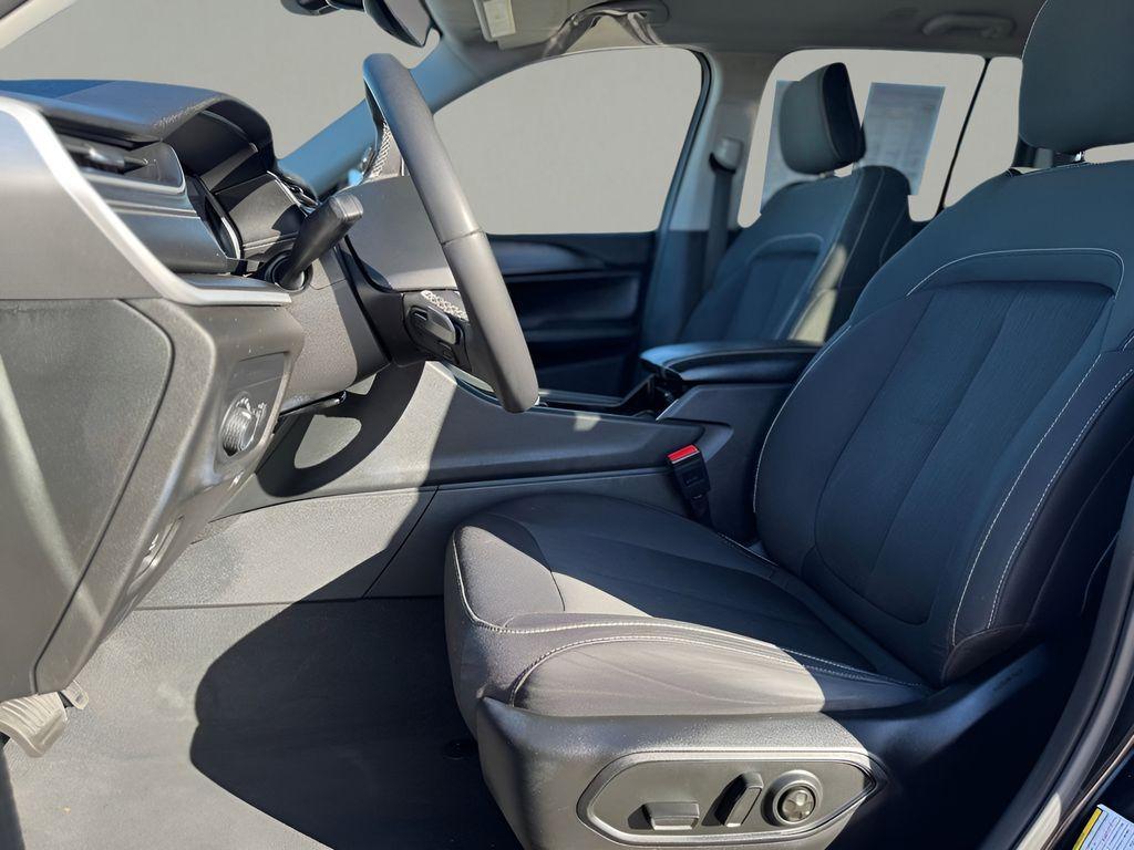 used 2023 Jeep Grand Cherokee car, priced at $26,195