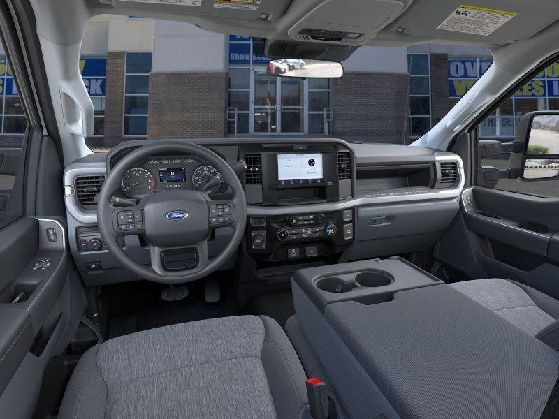 new 2025 Ford F-350 car, priced at $53,659