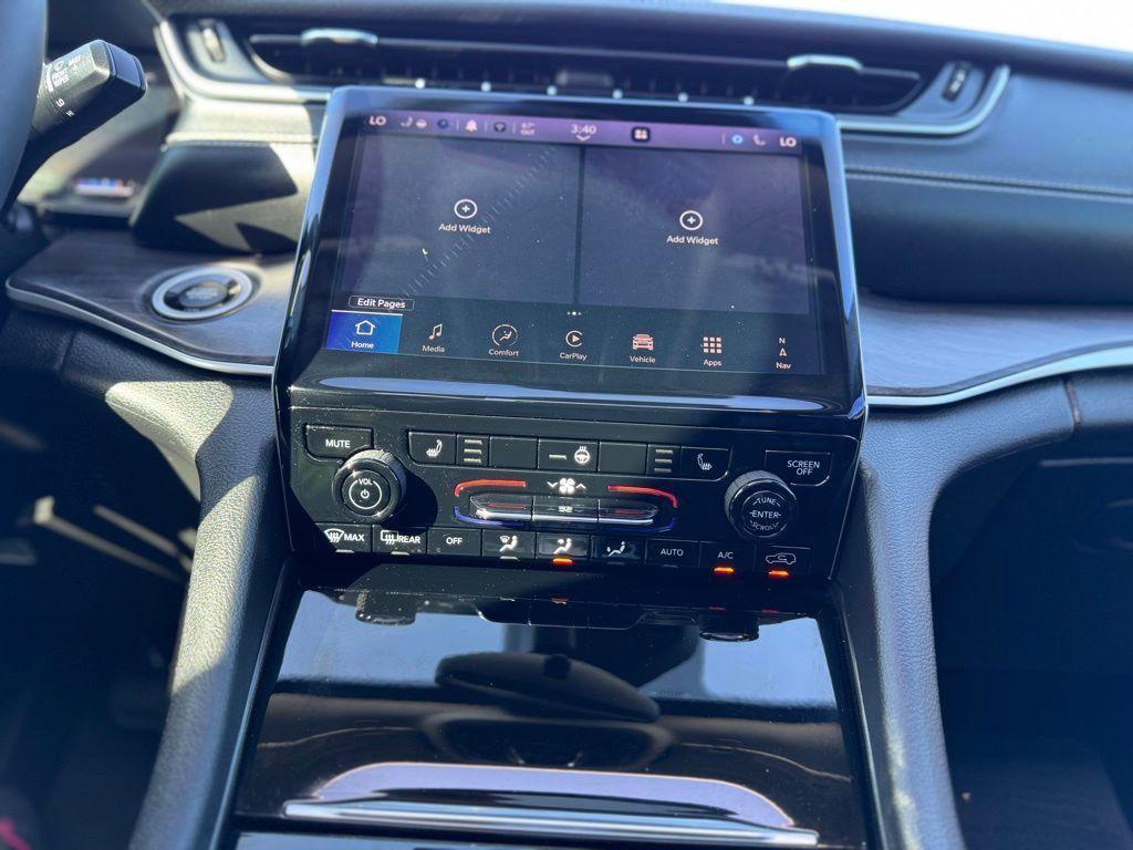 used 2024 Jeep Grand Cherokee car, priced at $36,849