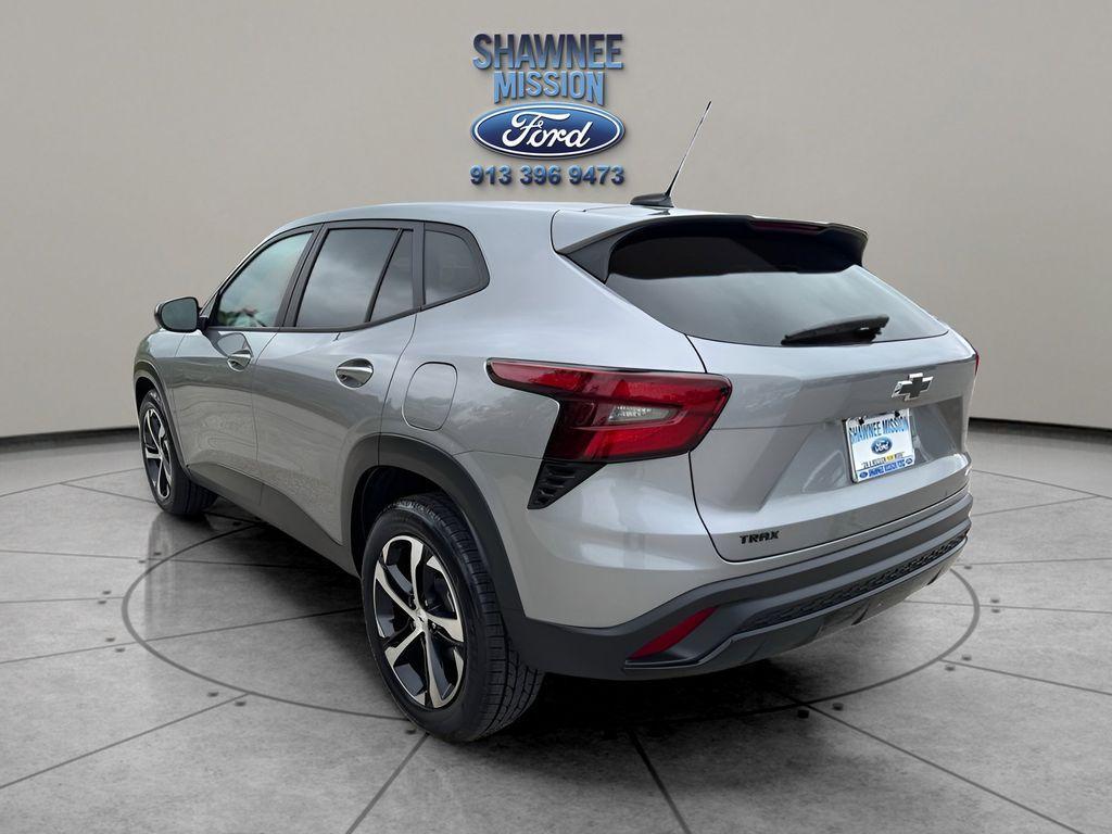 used 2024 Chevrolet Trax car, priced at $20,884