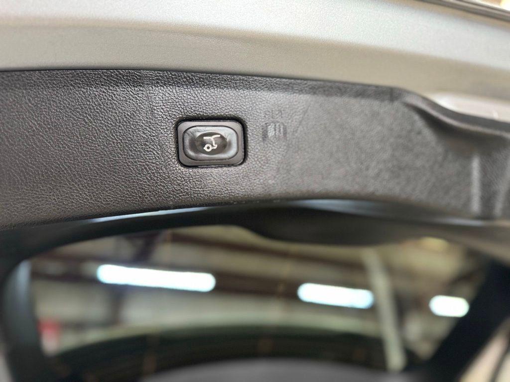 used 2022 Ford Edge car, priced at $22,969