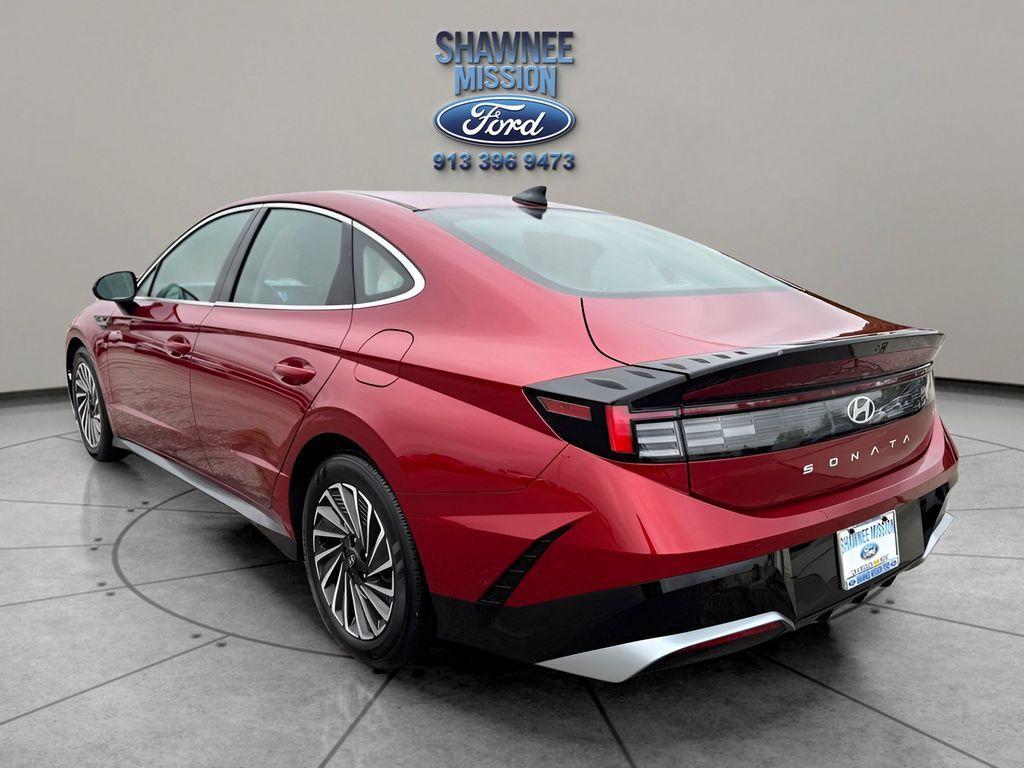 used 2024 Hyundai Sonata Hybrid car, priced at $23,899