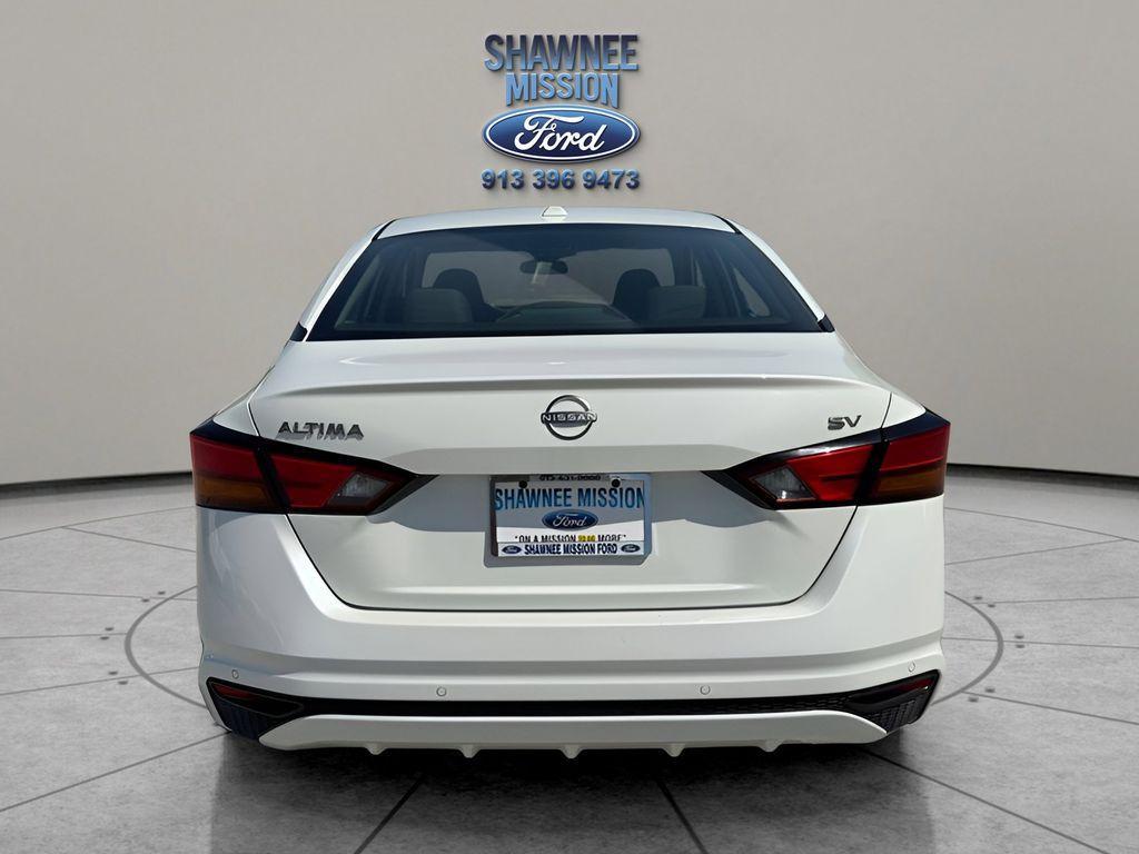 used 2023 Nissan Altima car, priced at $19,271