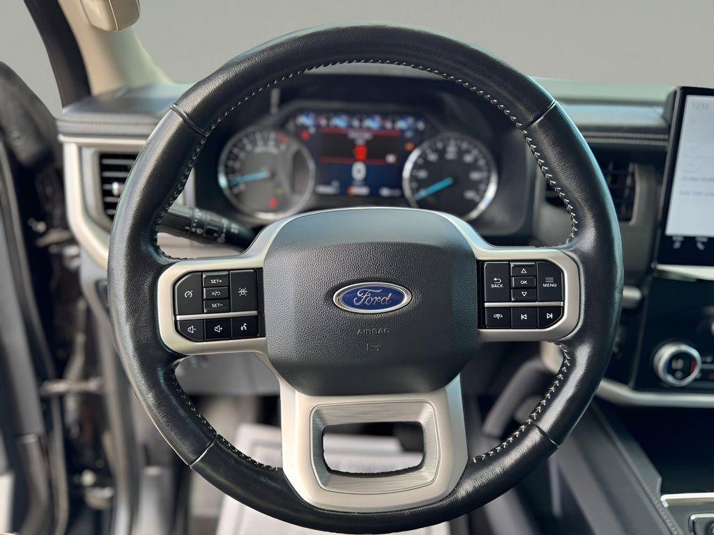 used 2024 Ford Expedition car, priced at $44,545