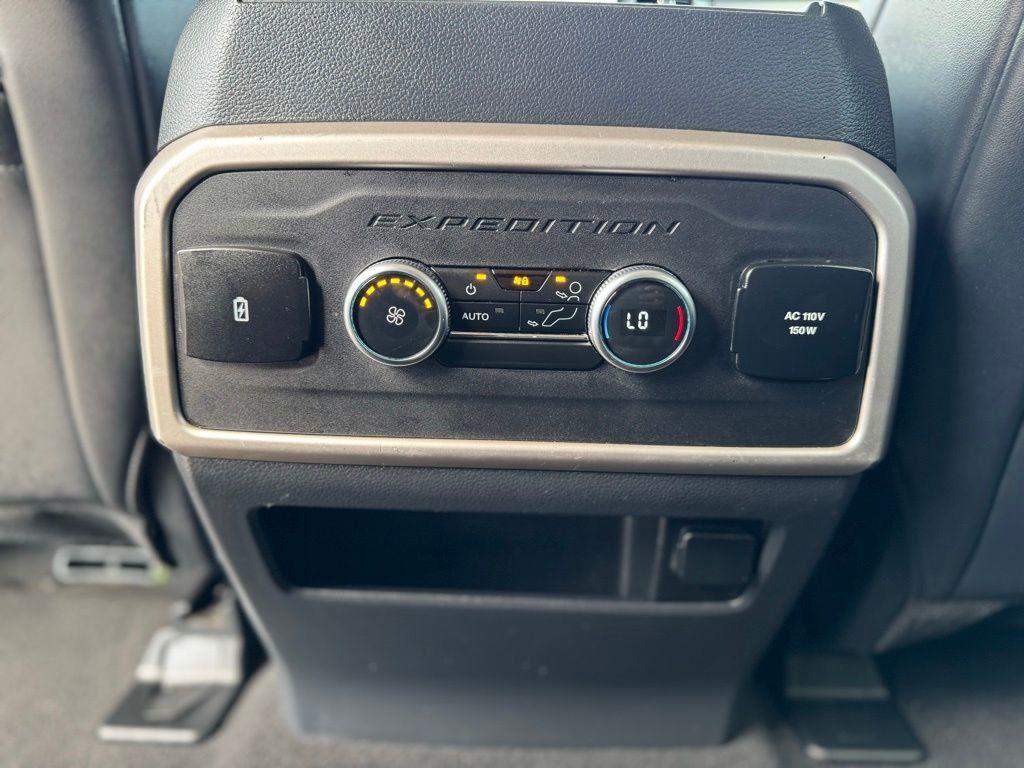 used 2024 Ford Expedition car, priced at $44,545